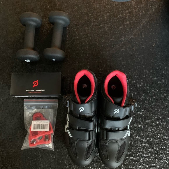 PELOTON Basic Accessories Kit Sz 8 - Picture 2 of 4